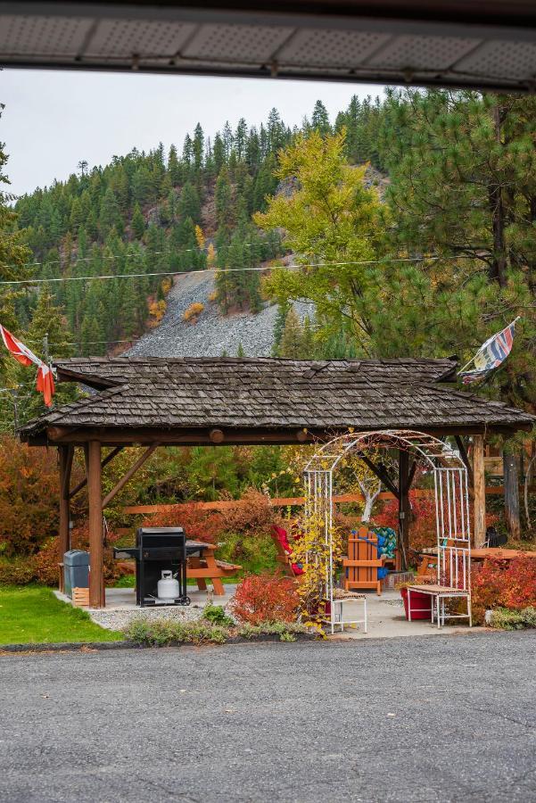 Lakeview Motel Christina Lake Exterior photo