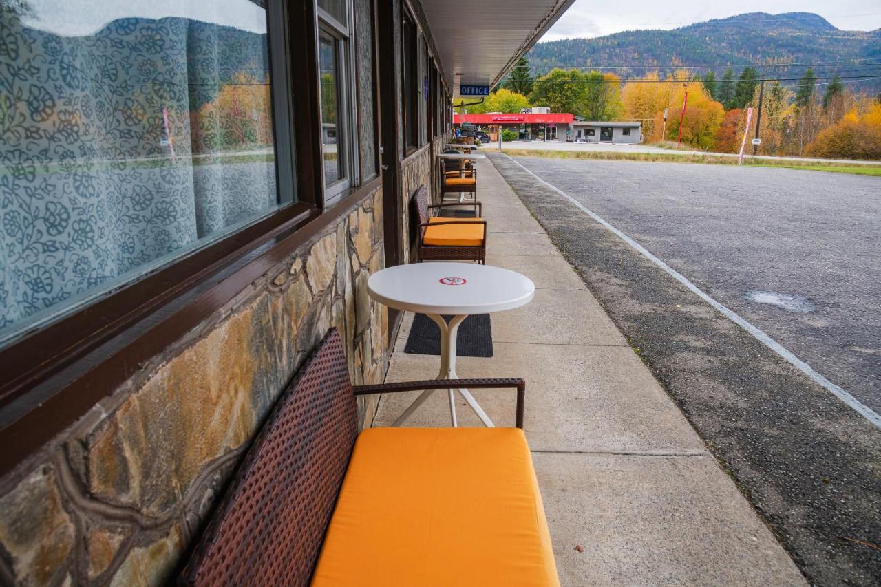 Lakeview Motel Christina Lake Exterior photo